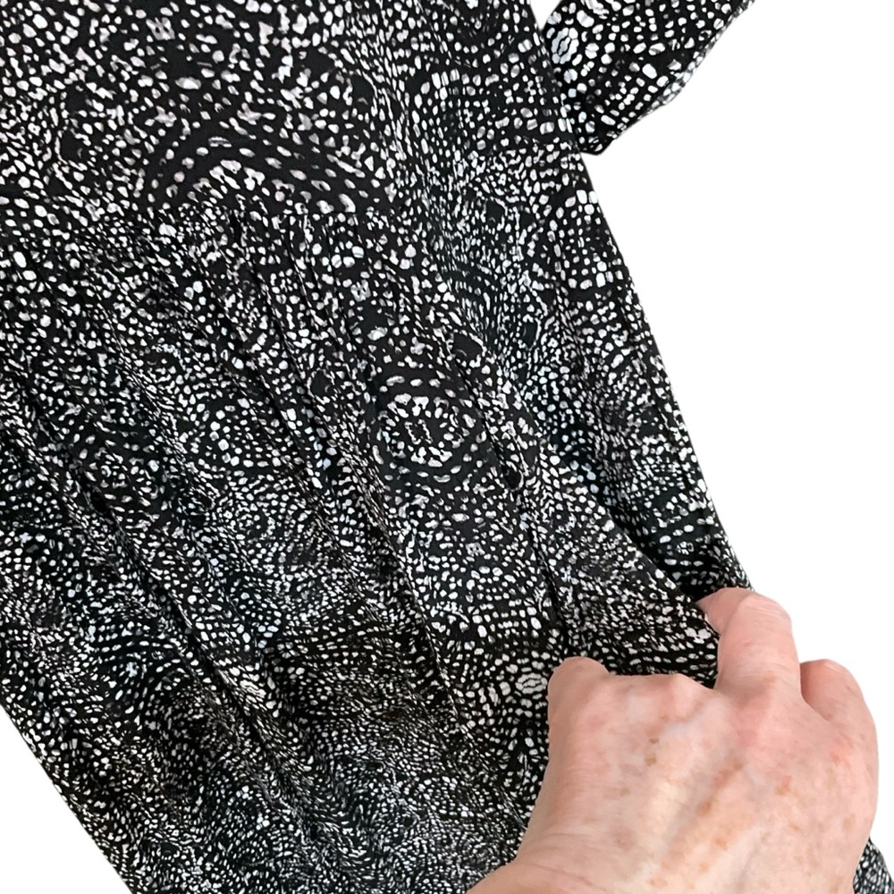 GARNET HILL Size 6 Black and White Print Long Sleeve Midi Dress Drop Waist - Picture 6 of 11